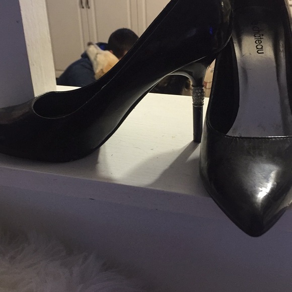 Black pumps with crystal design on heels - Picture 2 of 2